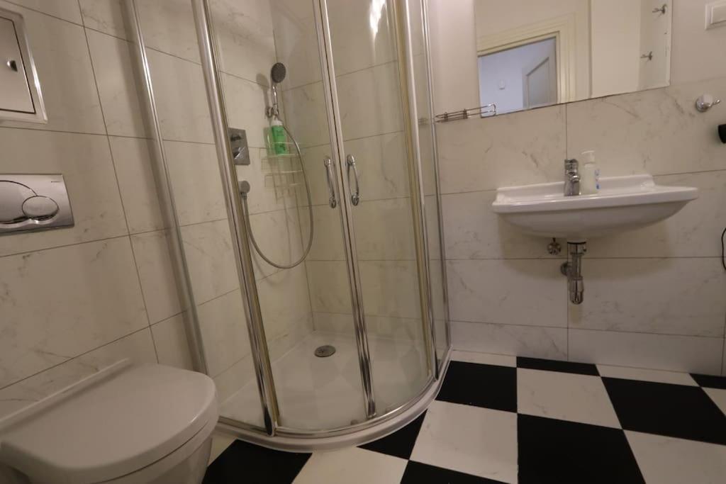 Fantastic Waw - Kp22 Room B ワルシャワ エクステリア 写真
